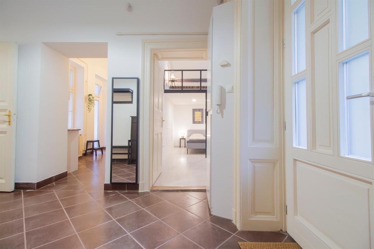 Industrial Double Loft Apartment بودابست المظهر الخارجي الصورة