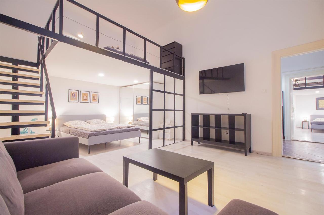 Industrial Double Loft Apartment بودابست المظهر الخارجي الصورة